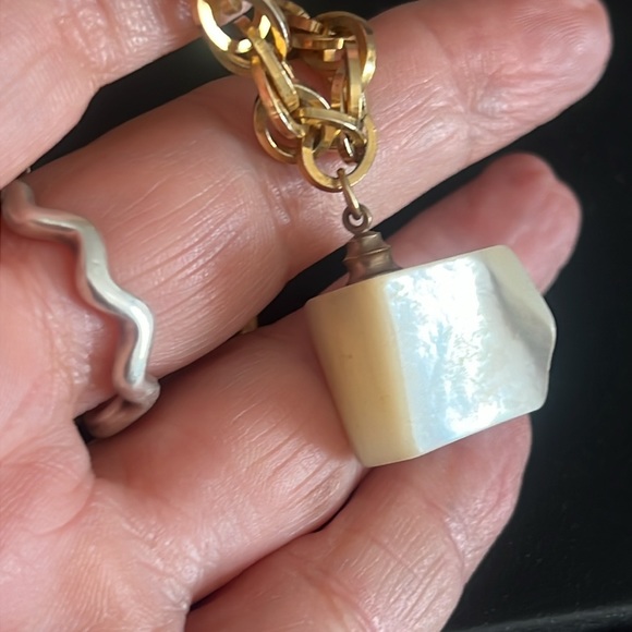 Gold Bracelet with Mother of Pearl Charm - Picture 8 of 8